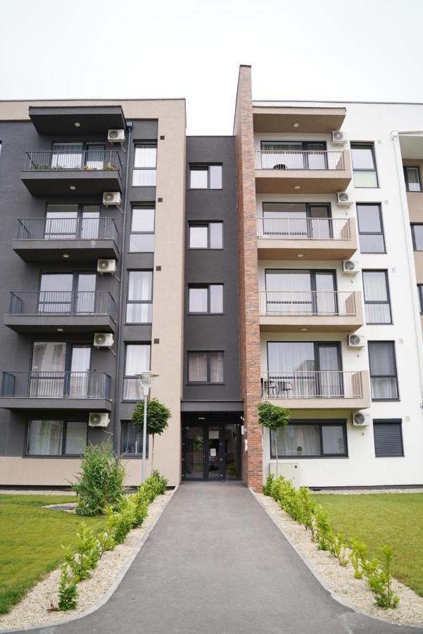 Silence Appartments Gran Varadino Esterno foto